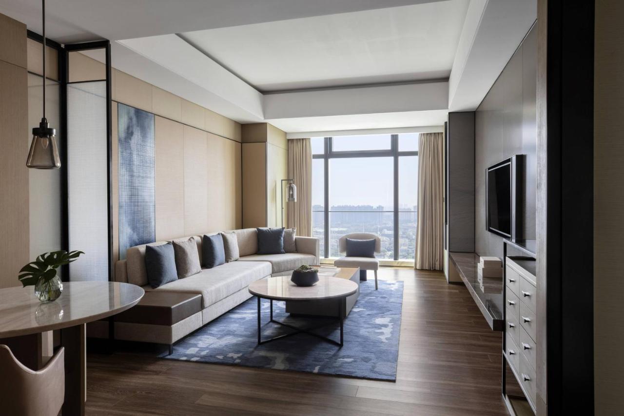Zhangjiagang Marriott Hotel Exterior photo